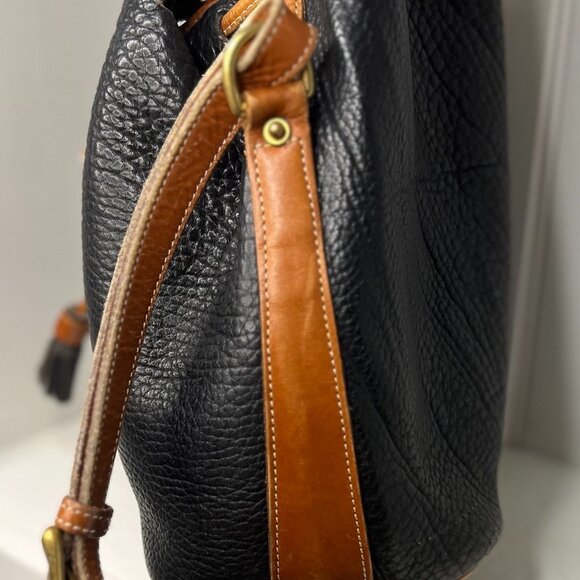 Dooney & Bourke Women's Drawstring Shoulder Bag Handbag Multicolor Size Medium - Picture 7 of 9